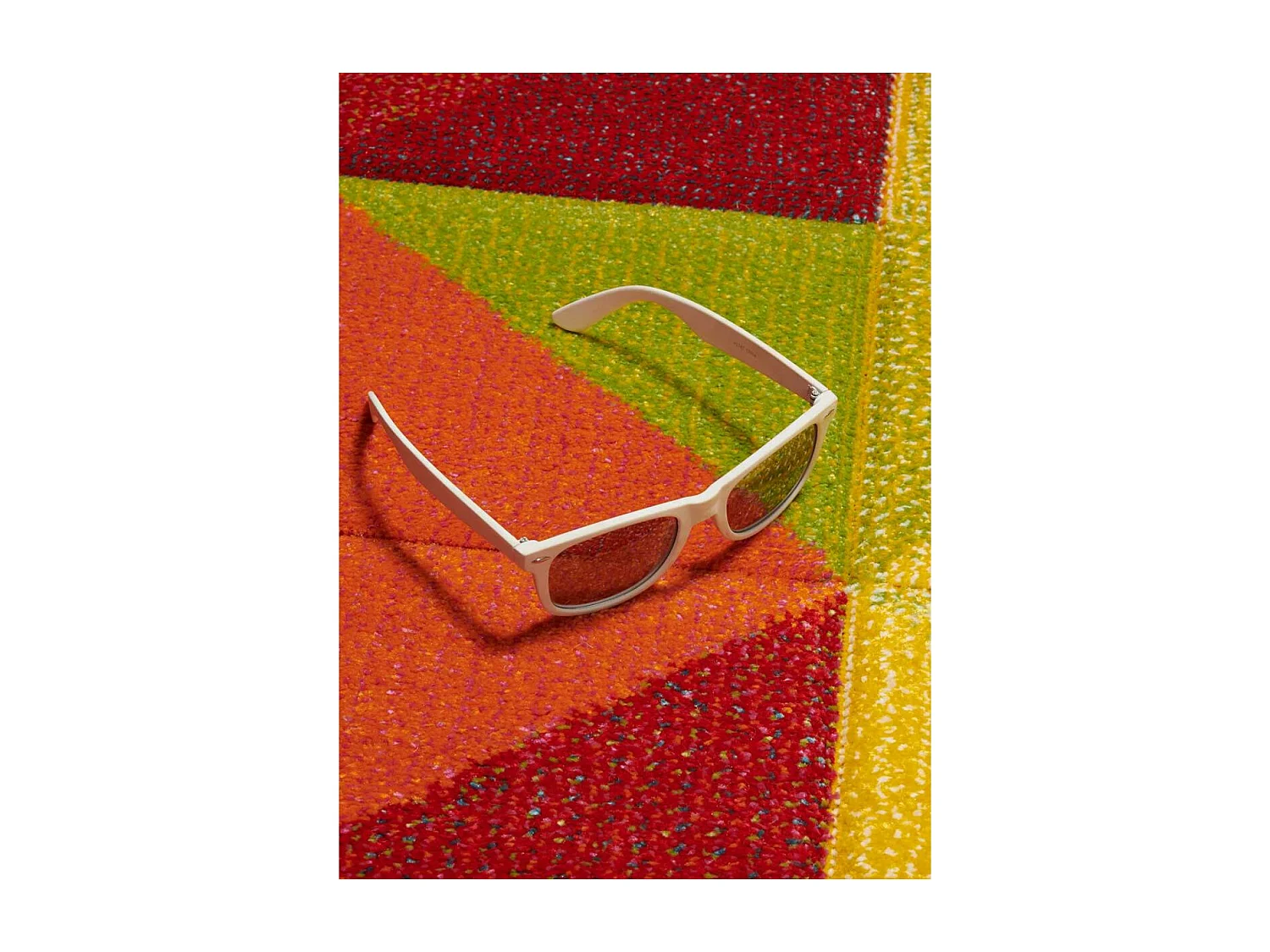 tapis grand salon 280x380 tissé noir et rouge rectangle motif uni SESSOM