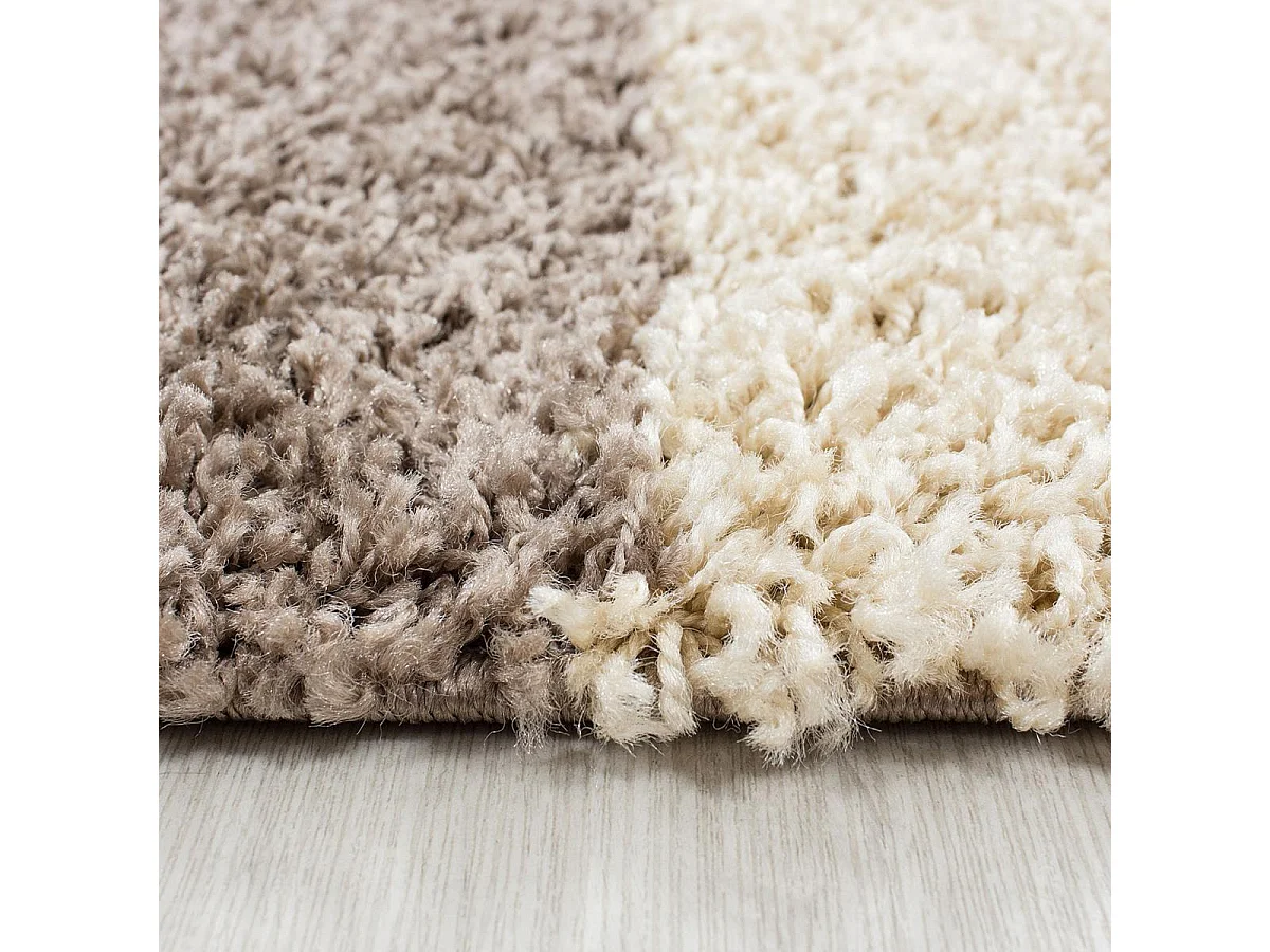 Tapis poils longs shaggy 160x230 rectangle tissé beige et marron motif damier