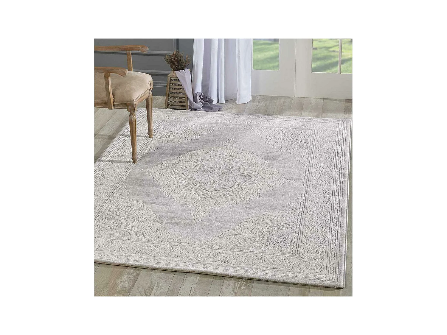 Tapis oriental 120x160 rectangle gris clair tissé motif ancestral LYN7 FALAN