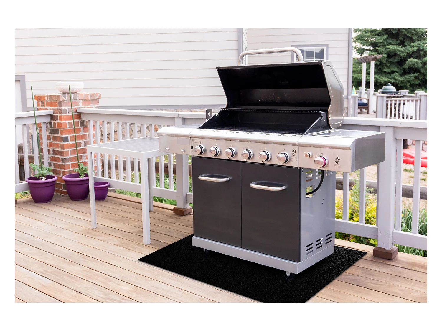 TRIUMPH 990 Grillschutzmatte für Terrasse, draussen – Schwarz 150x200 cm