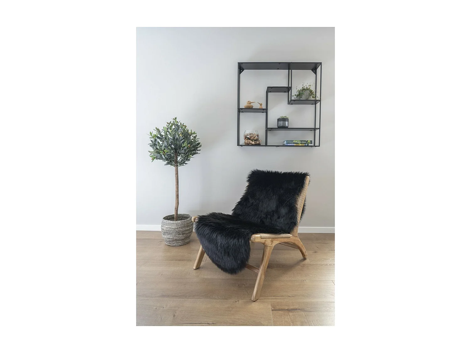 Tapis de Salon Asymétrique Lambskin, Noir, 180x60x6,5 cm, Seven Design