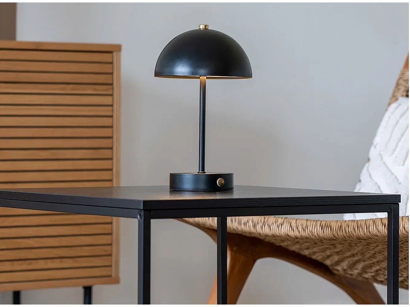 Holt Tischlampe LED wiederaufladbar grün.