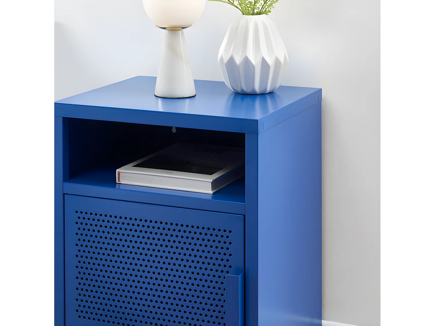 Nino - Table de chevet 1 porte en métal PANTONE - Bleu électrique