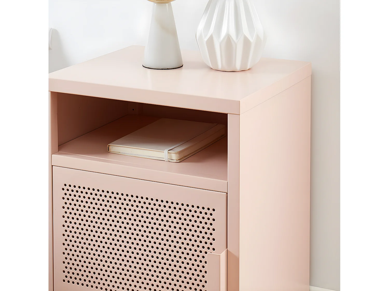 Nino - Table de chevet 1 porte en métal PANTONE - Rose blush