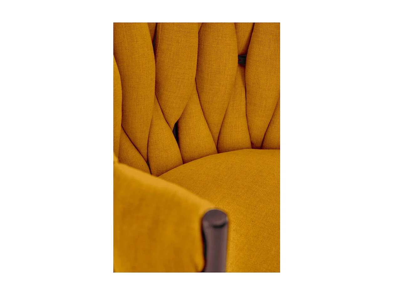 Chaise design en tissu jaune moutarde avec structure en métal noir Closer
