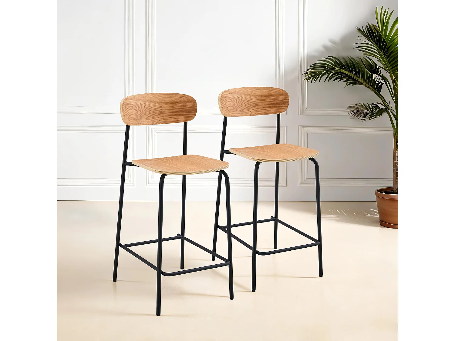 Lot de 2 chaises hautes en métal et bois noir