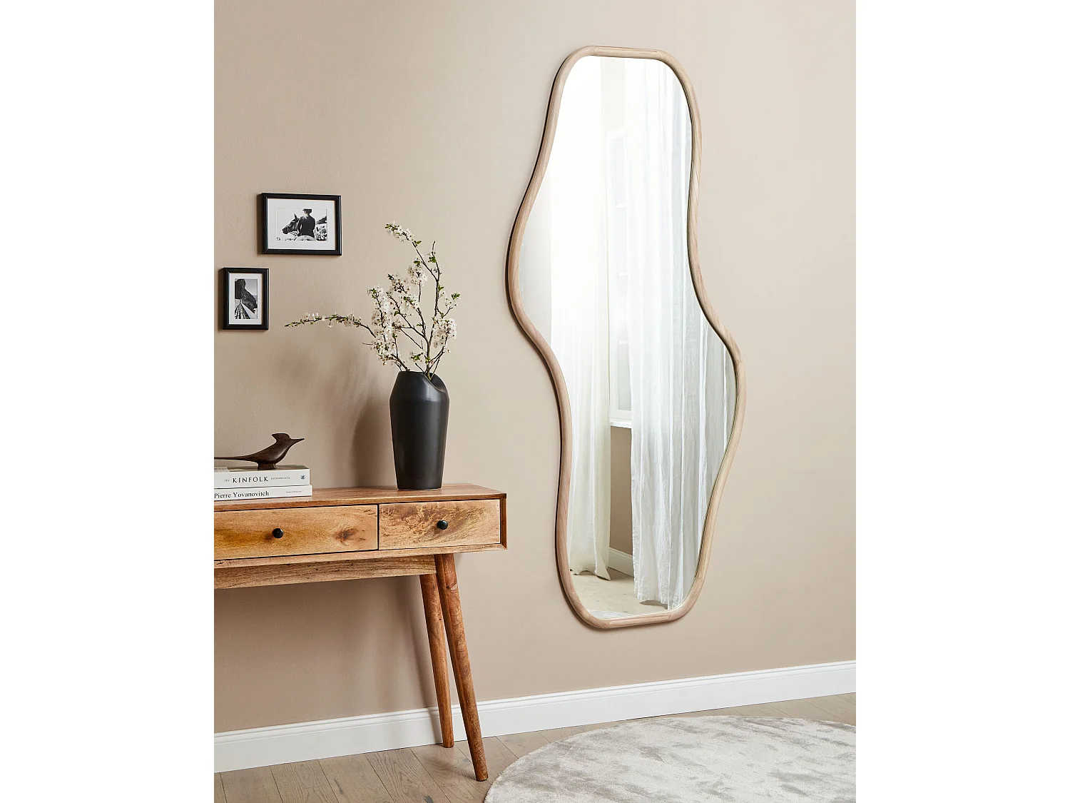 Wandspiegel mit Rahmen Paulowniaholz hellbraun asymmetrisch 79 x 180 cm Biollet