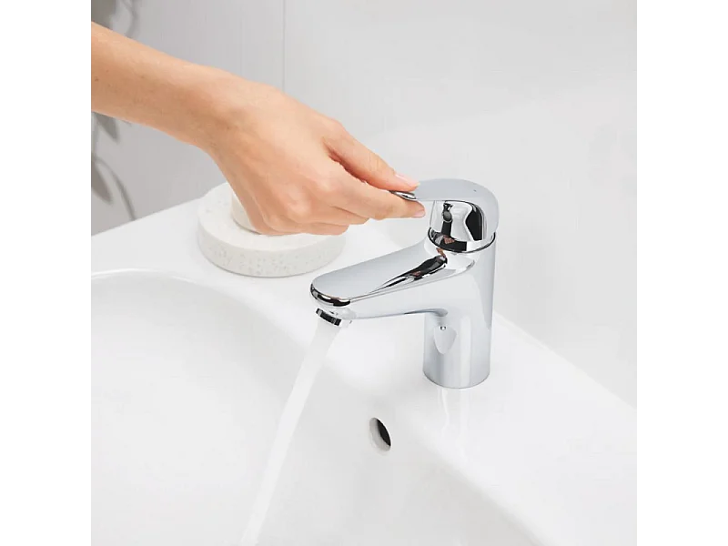 Mitigeur lavabo GROHE Swift avec tirette chromé S