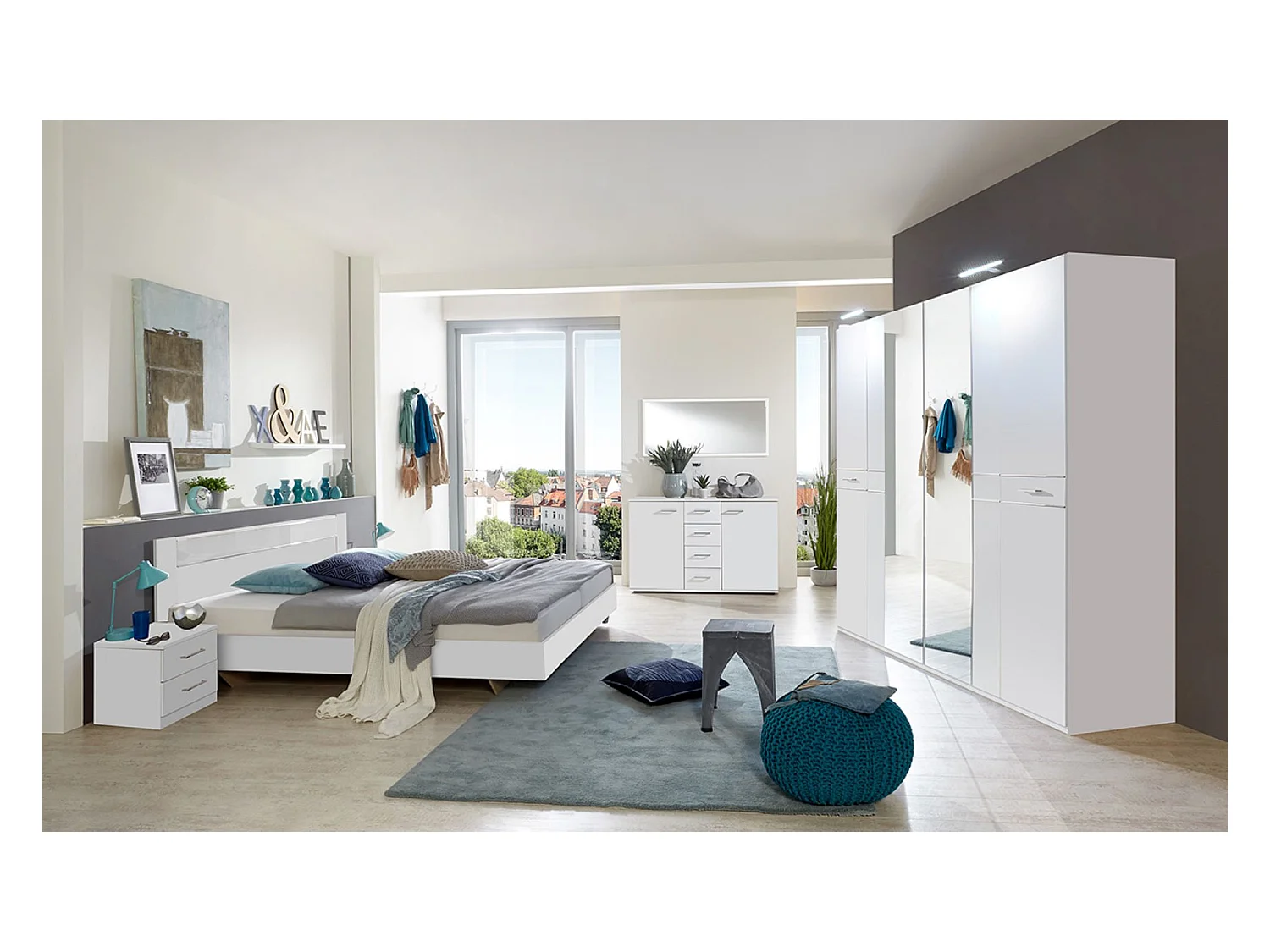 Chambre à coucher complète adulte ( lit adulte 180 x 200 cm + armoire + 2 tables de chevet)