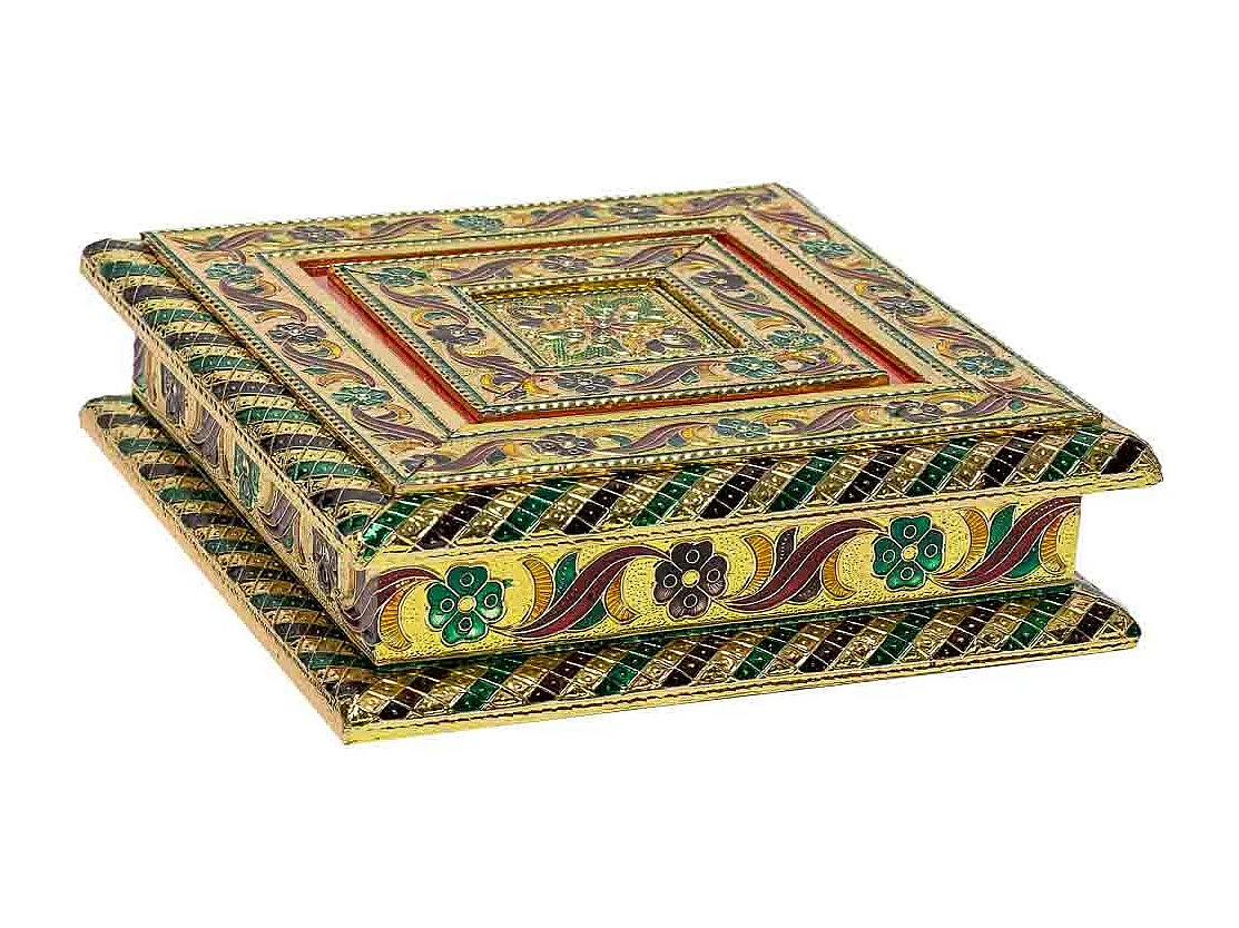 Portagioie in metallo dorato sbalzato 20x20x6h