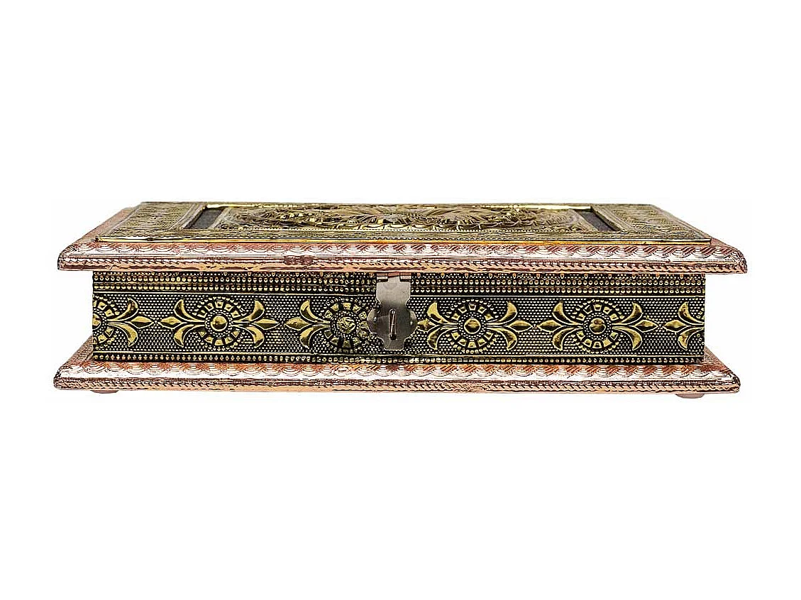 Boîte à bijoux en métal repoussé couleur cuivre 25x25x5h