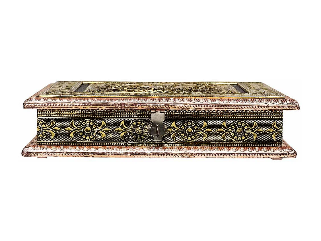 Boîte à bijoux en métal repoussé couleur cuivre 25x25x5h