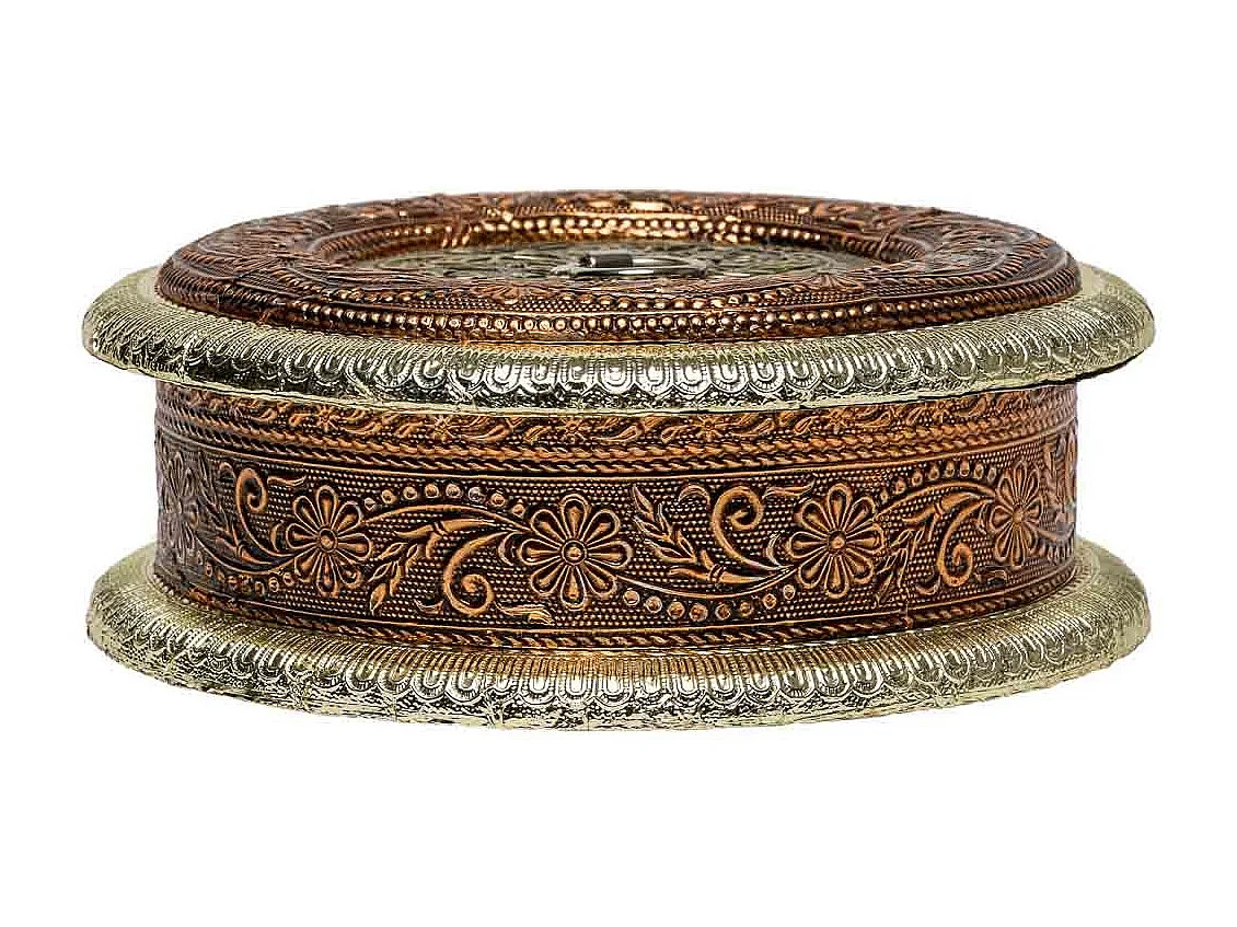 Joyero de metal repujado color bronce 20x20x6