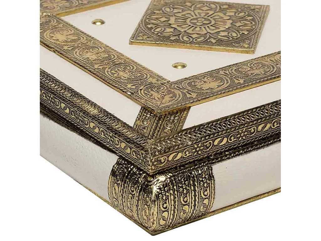 Joyero de metal repujado blanco 38x25x6