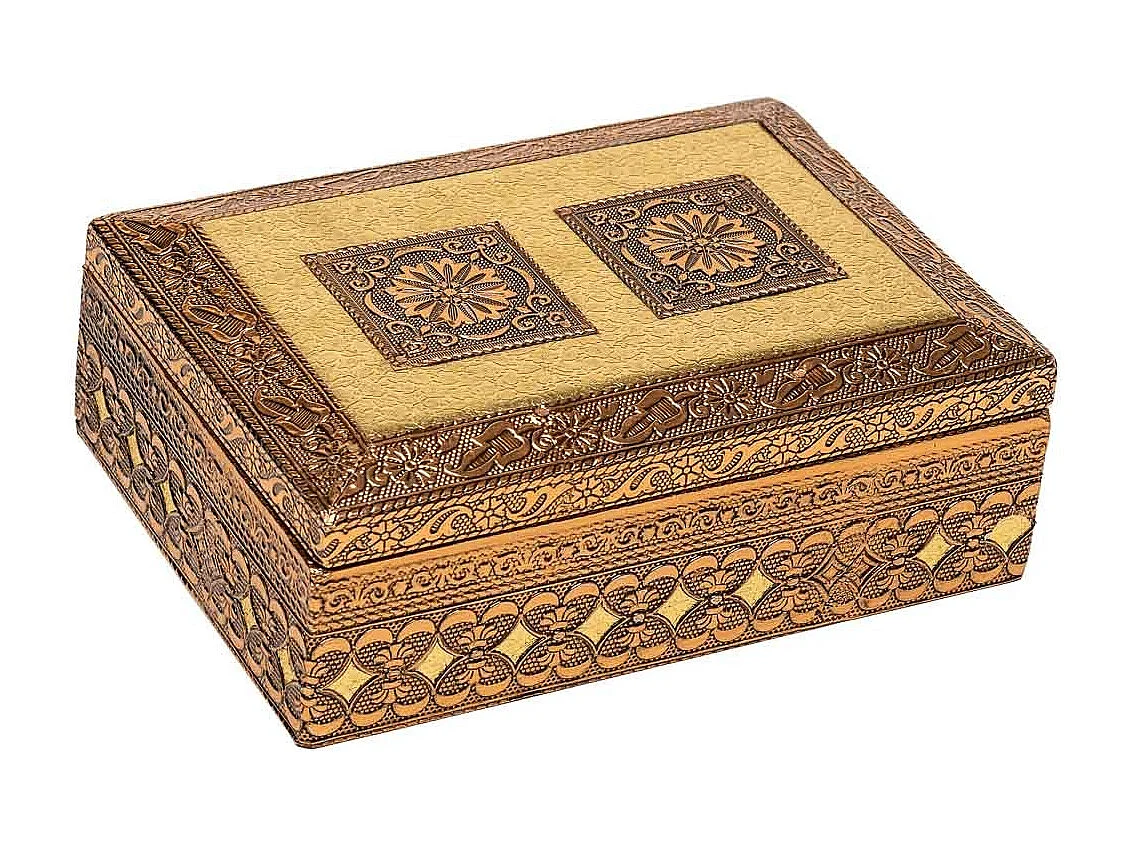 Boîte à bijoux en métal repoussé couleur cuivre 17,5x12,5x6h