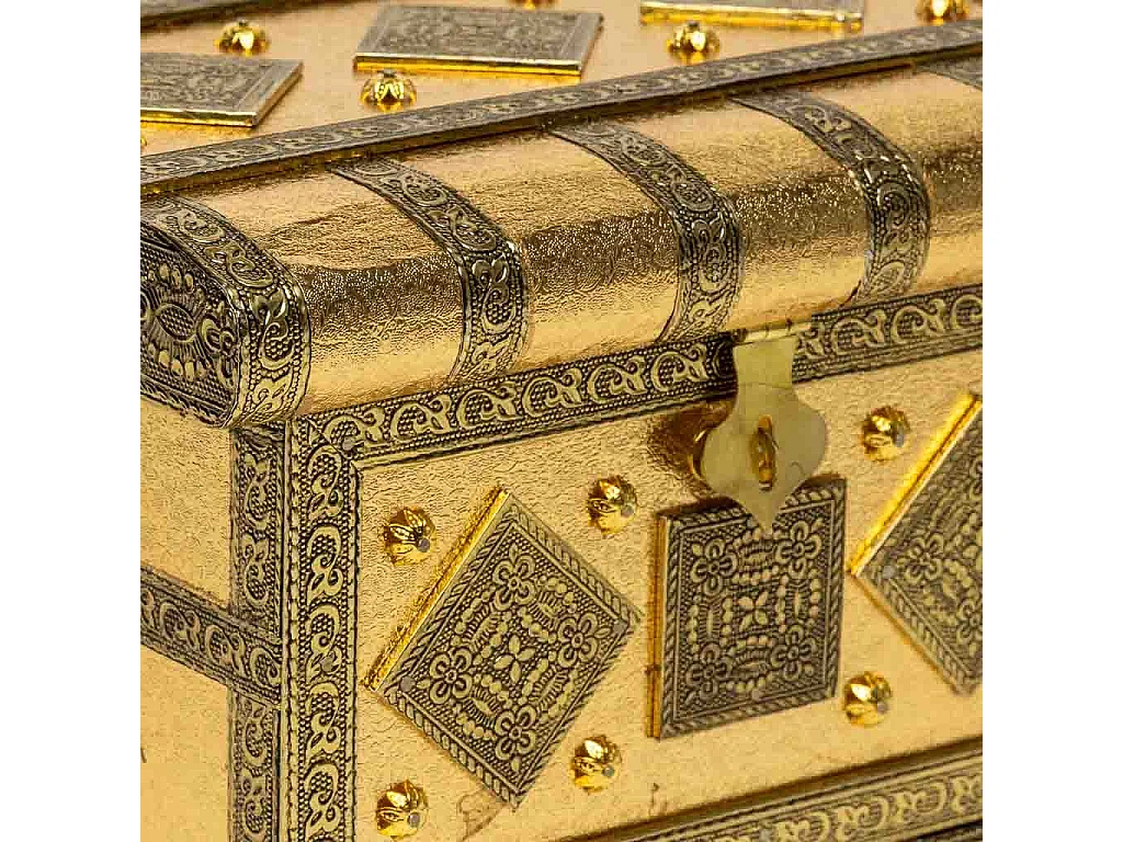 Caixa de joias de metal com relevo dourado 22x14x17