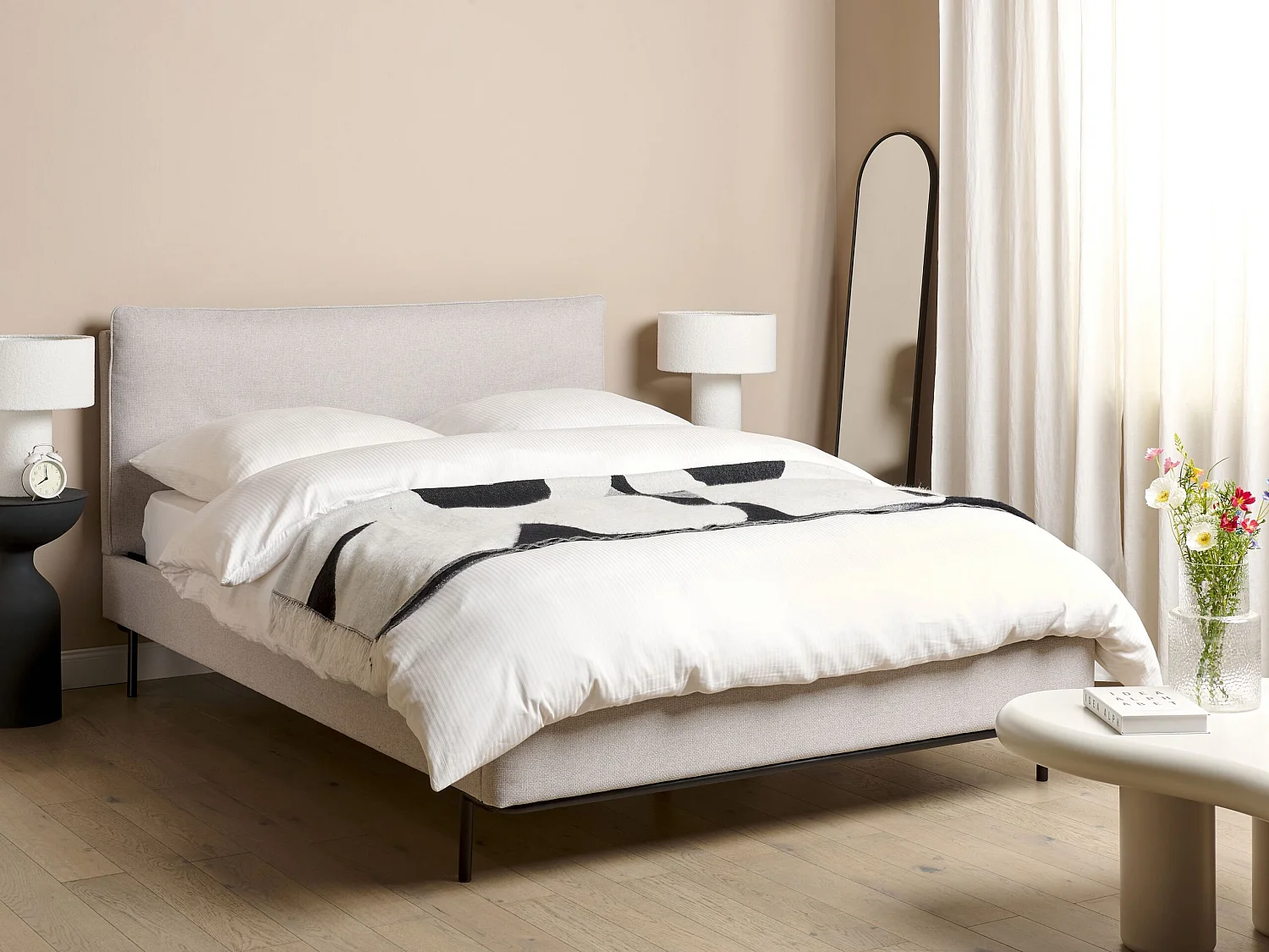 Bett mit Lattenrost Stoff CORIO 140 x 200 cm Hellgrau