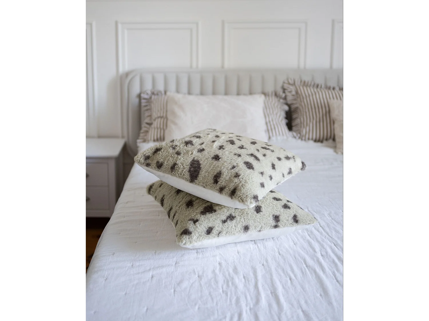 Dekokissen 2er Set KASRA Webpelz 45 x 45 cm Beige Abstraktes Muster