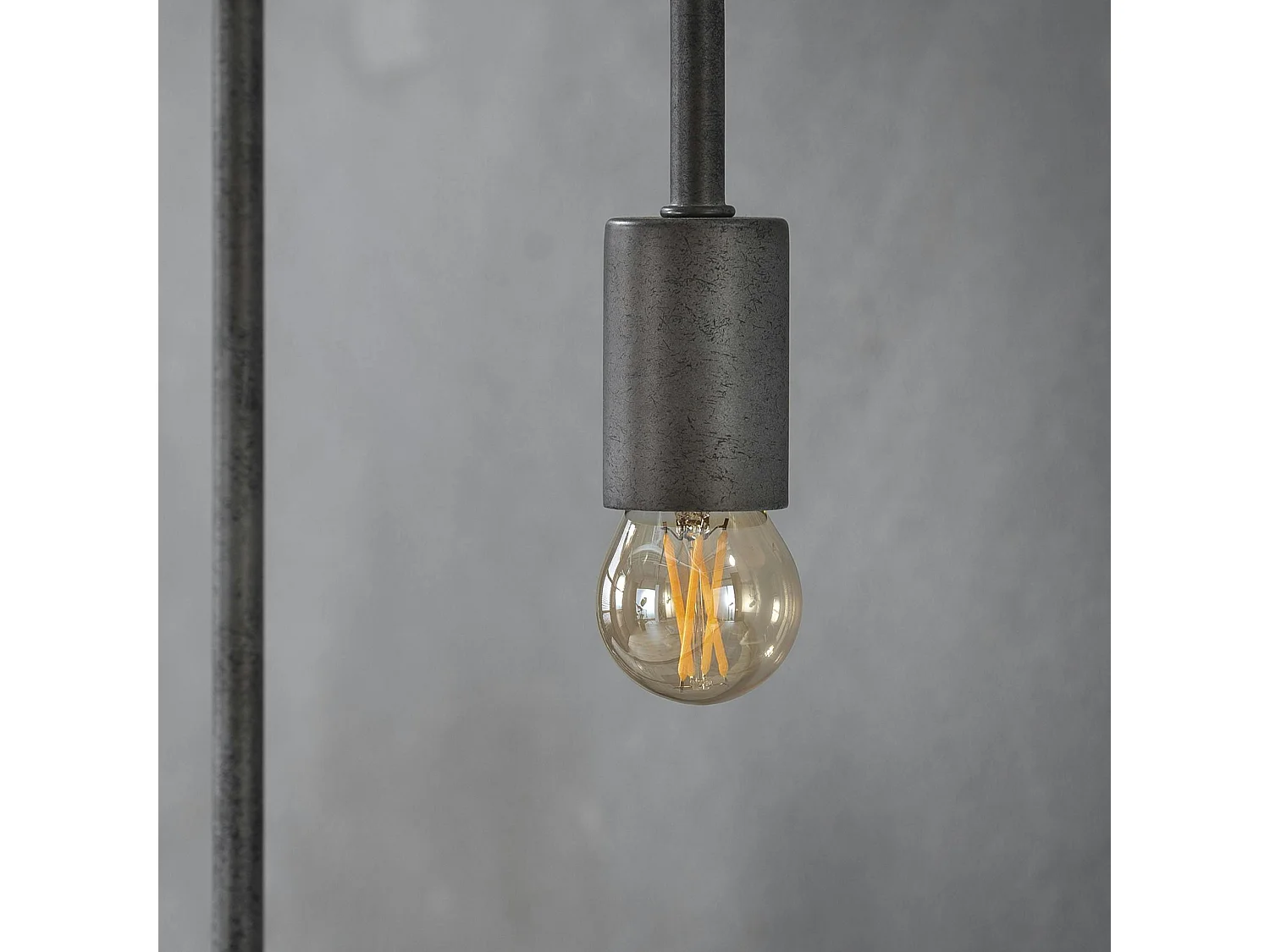 Ampoule globe 4,5 cm ambré LED filament lumière chaude (E27)