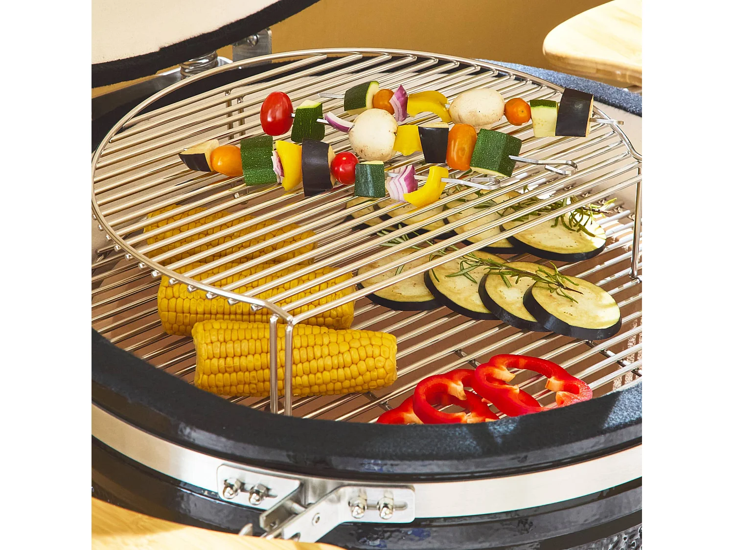 Barbecue a carbone, griglia e affumicatore, ceramica 57cm con ruote,