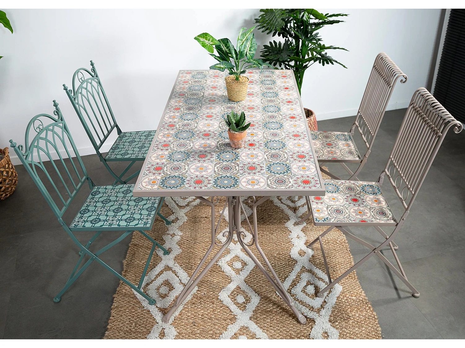 Table de jardin motif rosace 140 cm GRENADE