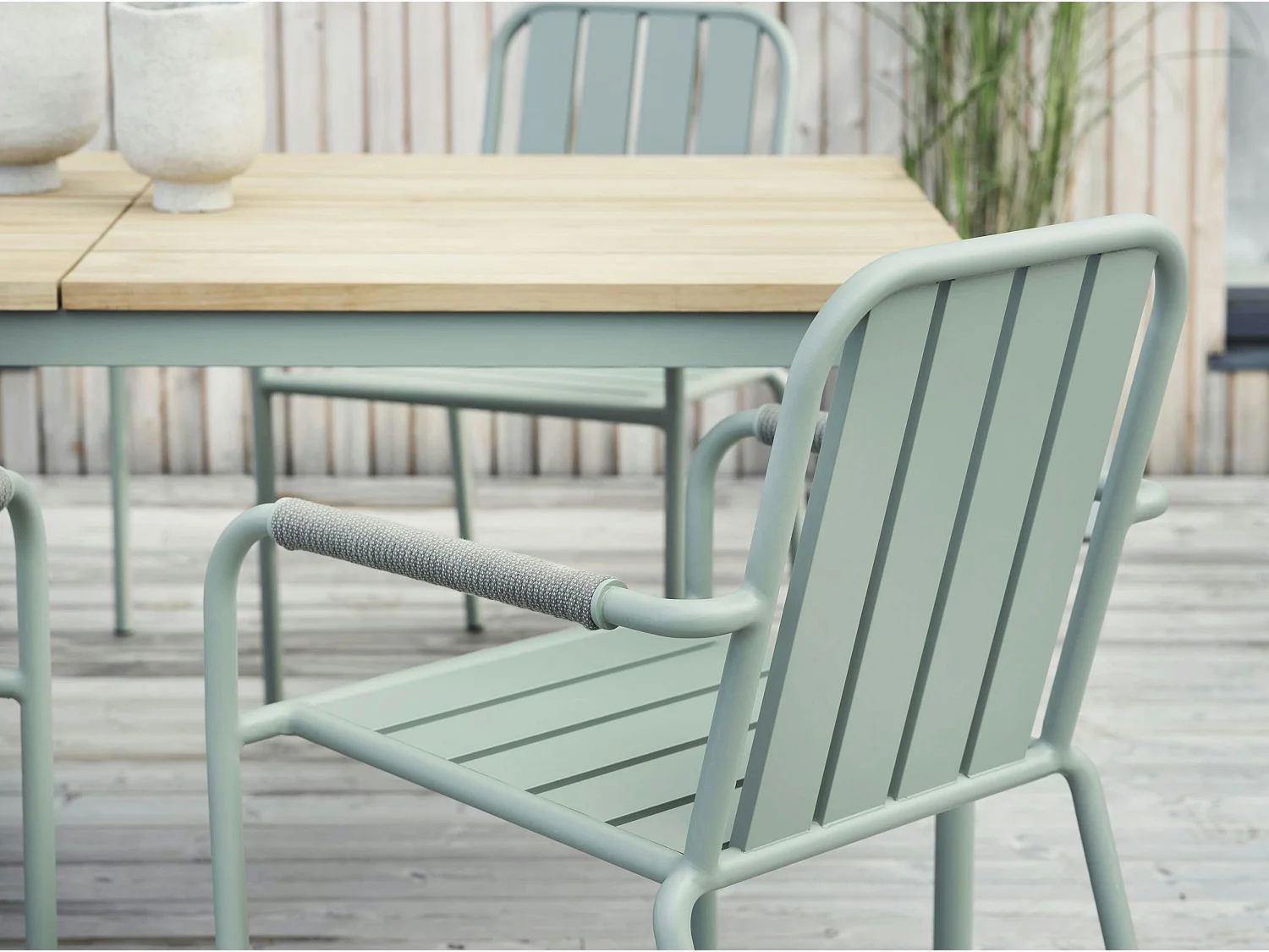 Table de jardin en aluminium vert argile et teck 238 cm OSLO