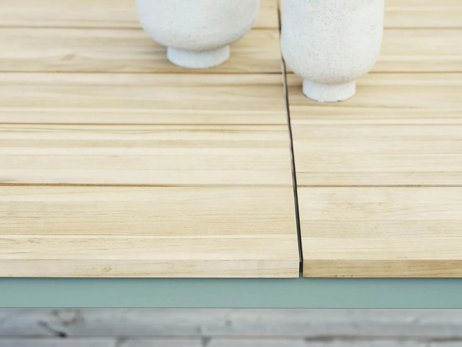 Table de jardin en aluminium vert argile et teck 238 cm OSLO