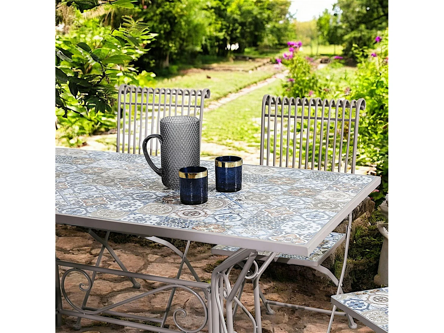 Table de jardin carreaux de ciment bleu et taupe 140 cm GRENADE