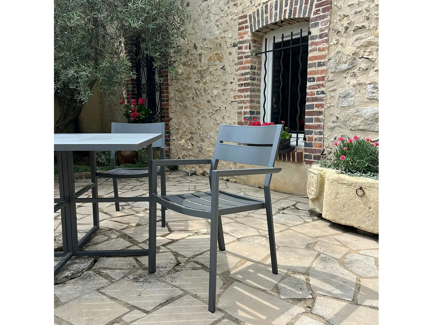 Chaise de jardin avec accoudoirs en aluminium gris ardoise (lot de 2) STOCKHOLM