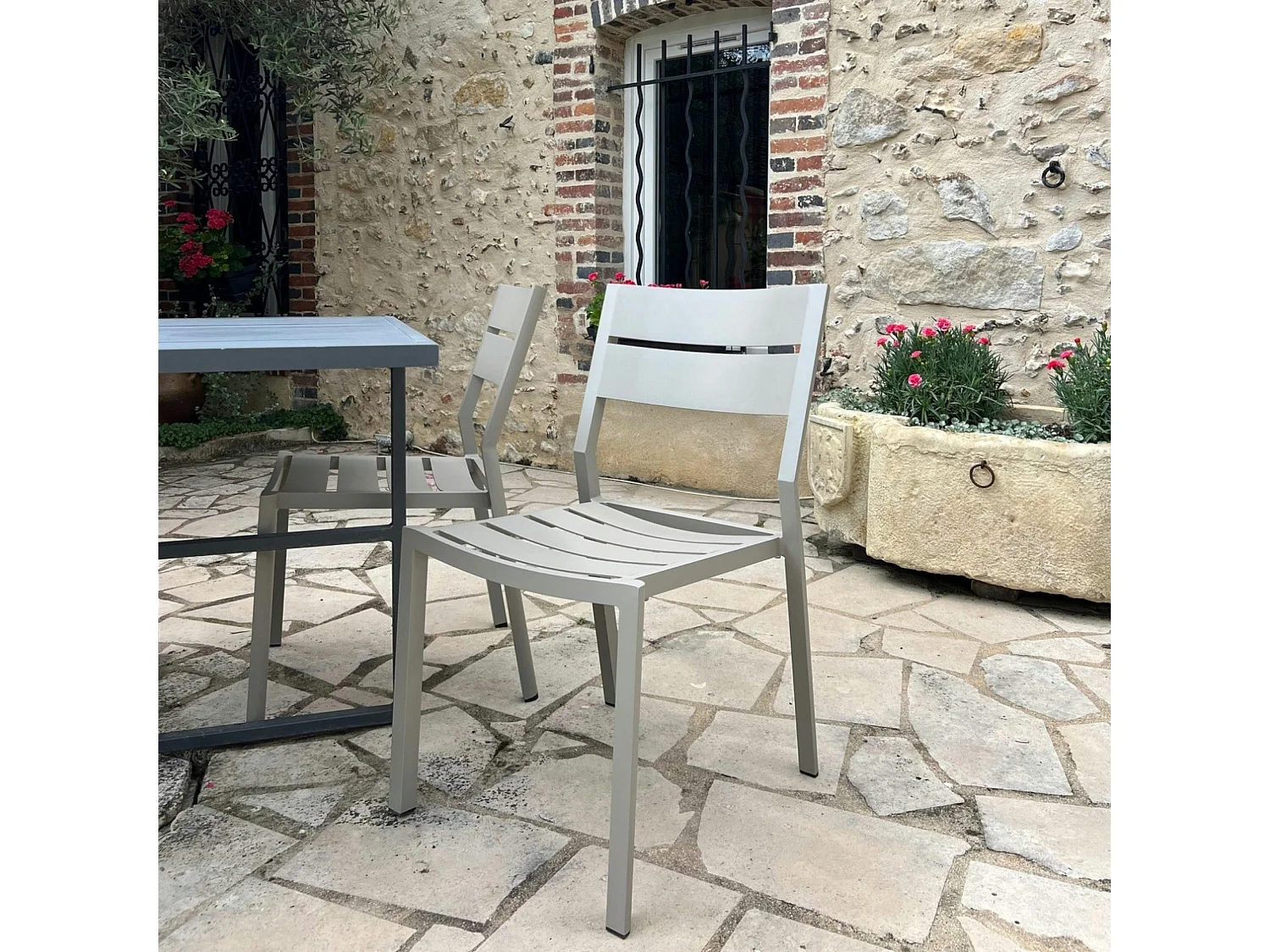 Chaise de jardin en aluminium gris sable (lot de 2) STOCKHOLM