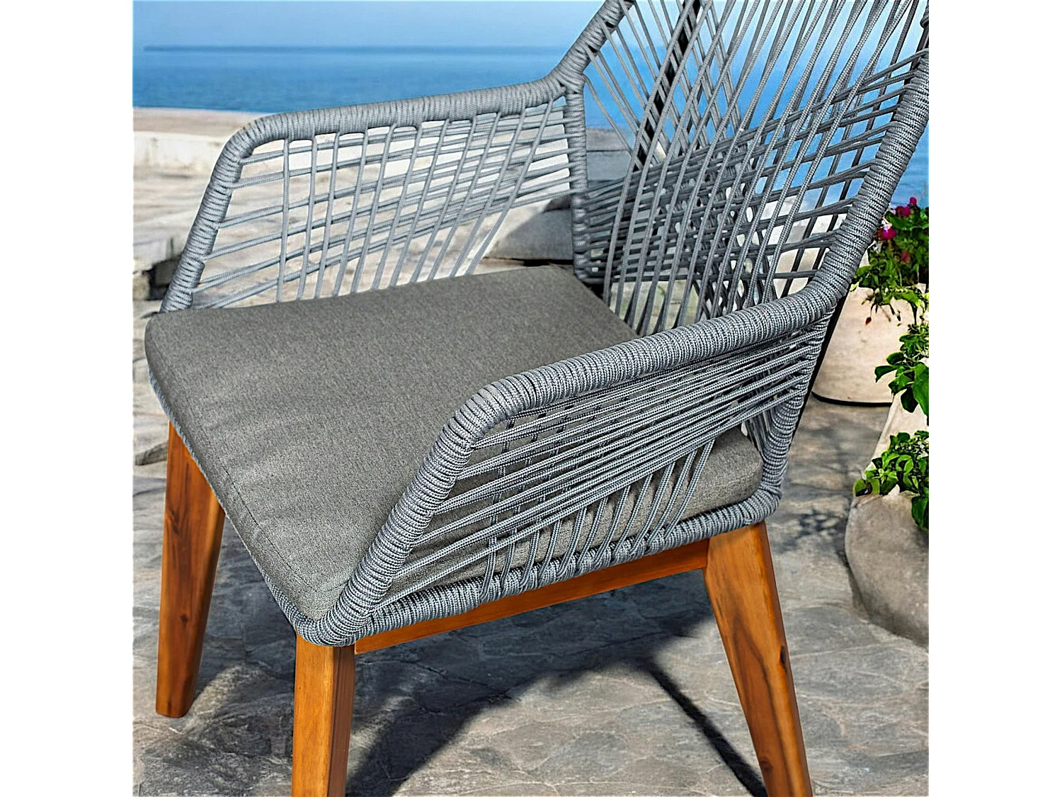 Chaise de jardin grise en corde tressée et pieds bois FSC® GRENADE