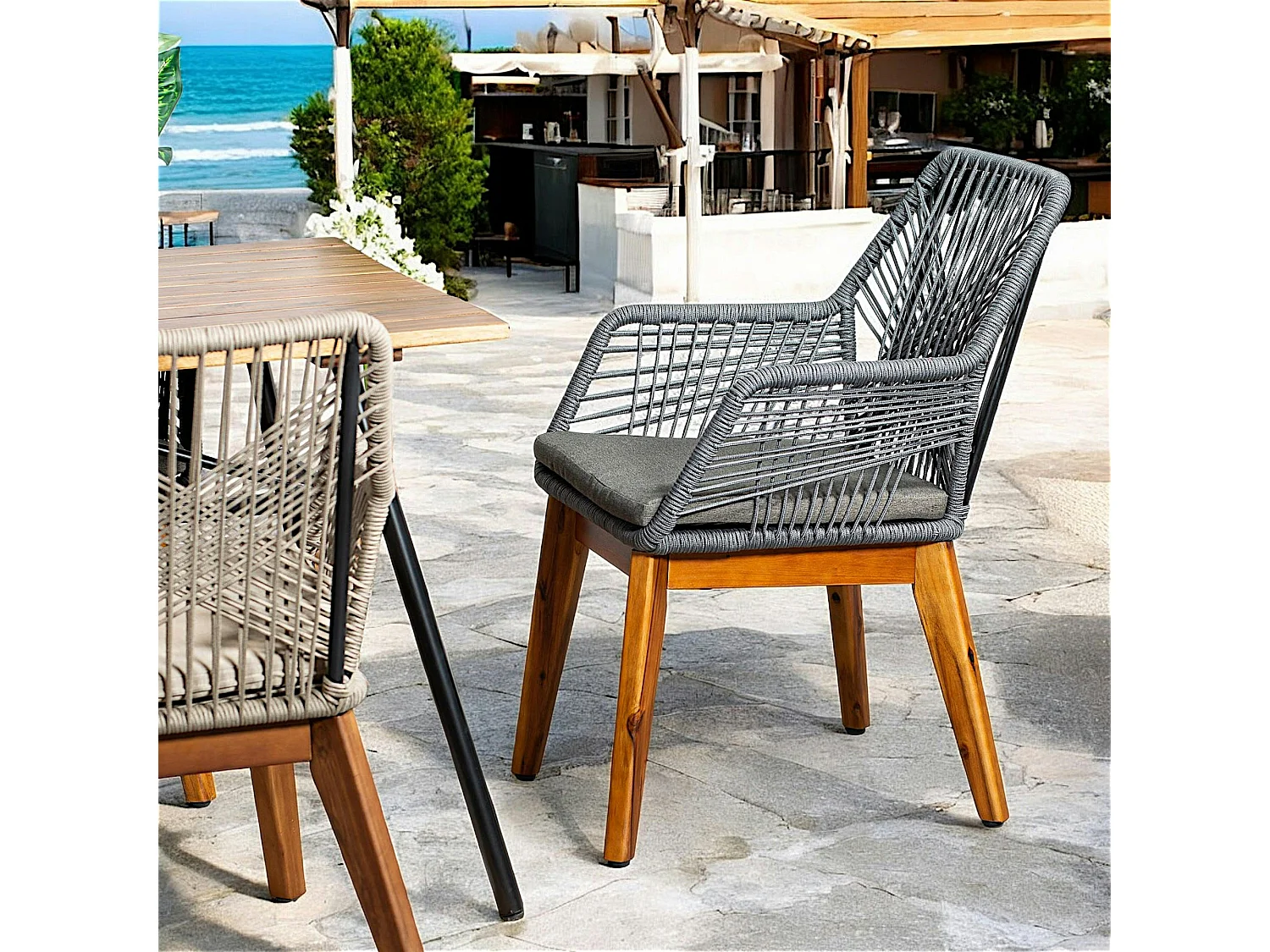 Chaise de jardin grise en corde tressée et pieds bois FSC® GRENADE