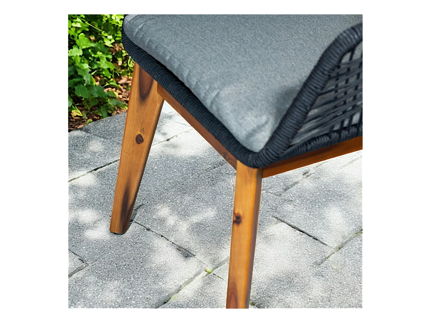 Chaise de jardin noire en corde tressée et pieds bois FSC® (lot de 2) GRENADE