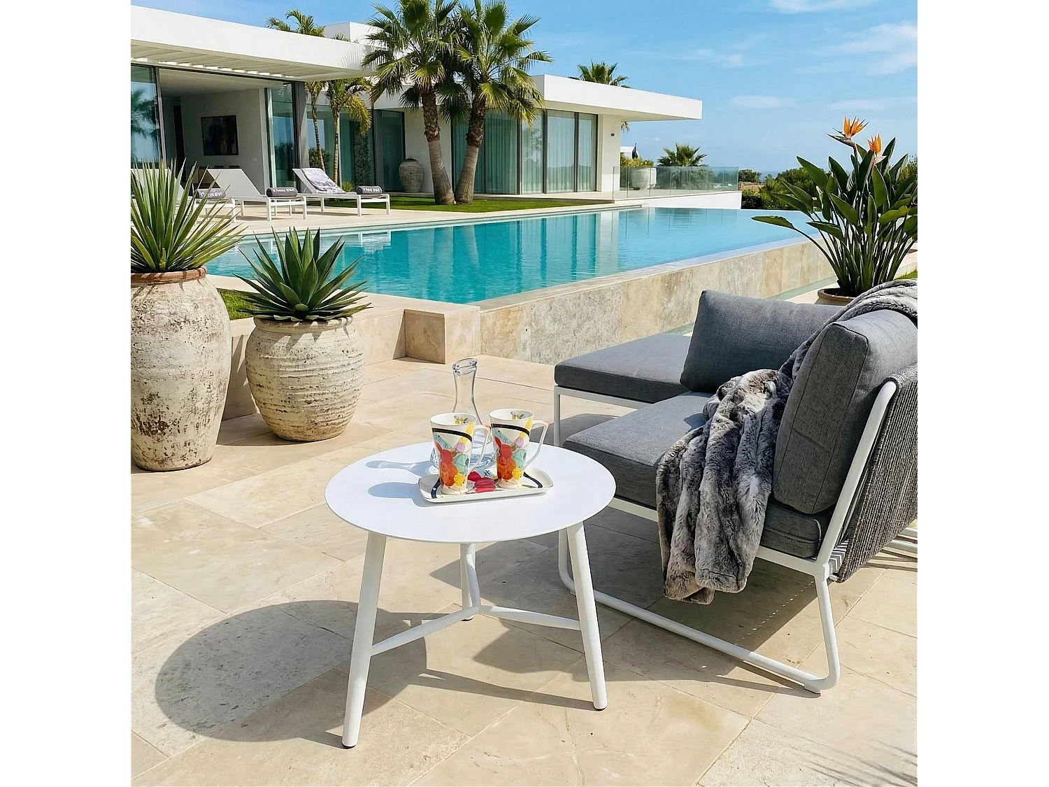 Table basse de jardin en aluminium blanc Ø 60 cm STOCKHOLM