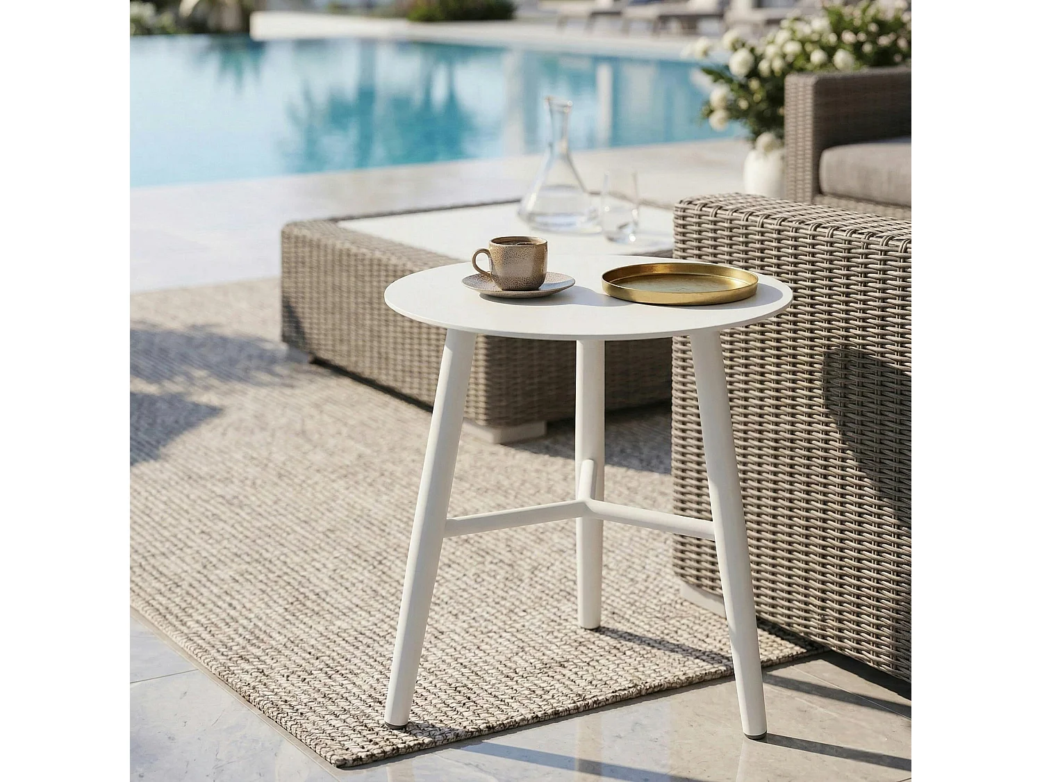 Bout de canapé jardin en aluminium blanc STOCKHOLM