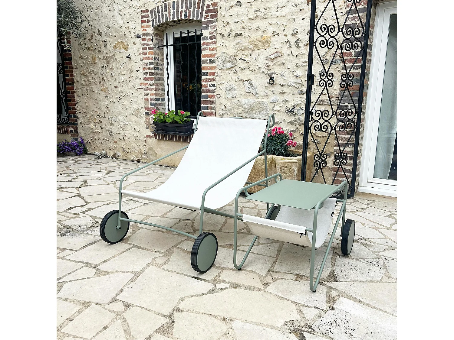 Table d'appoint de jardin en aluminium vert argile OSLO