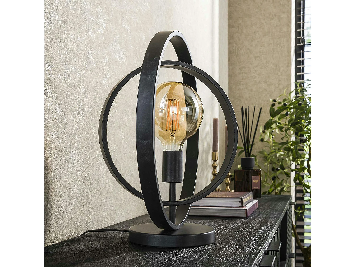 Lampe industrielle anneaux croisés TRIBECA