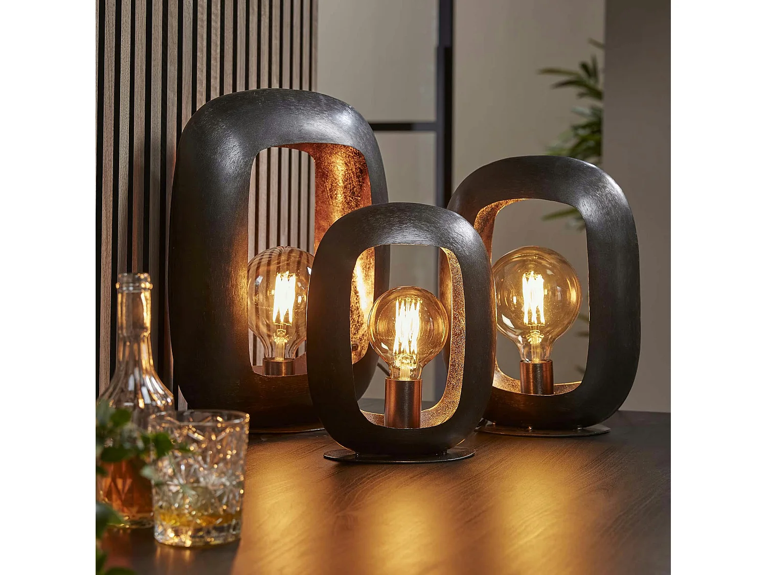 Lampe noire avec cadre épais 44 cm RALF