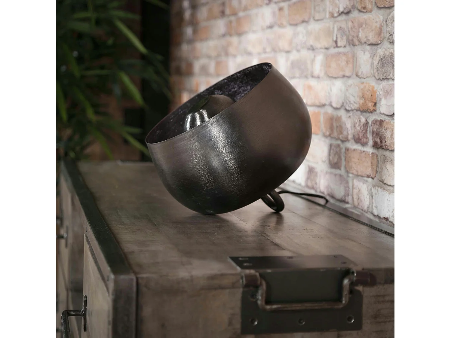 Lampe à poser industrielle cloche noire PM TRIBECA