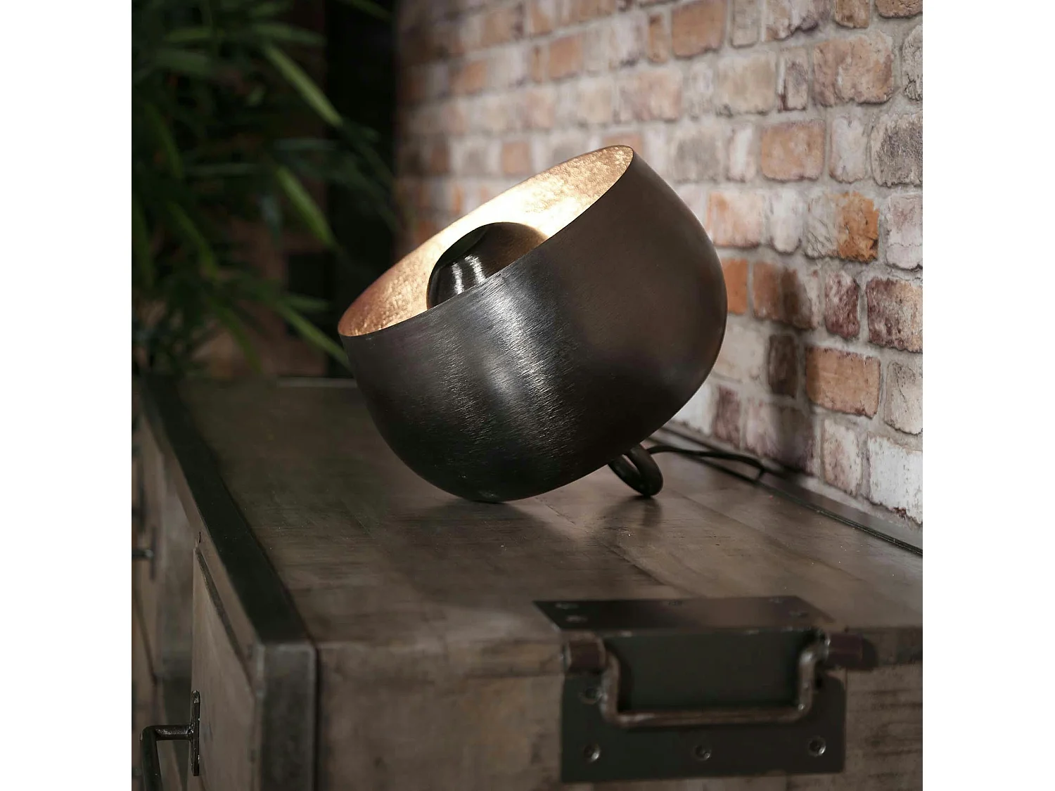 Lampe à poser industrielle cloche noire PM TRIBECA