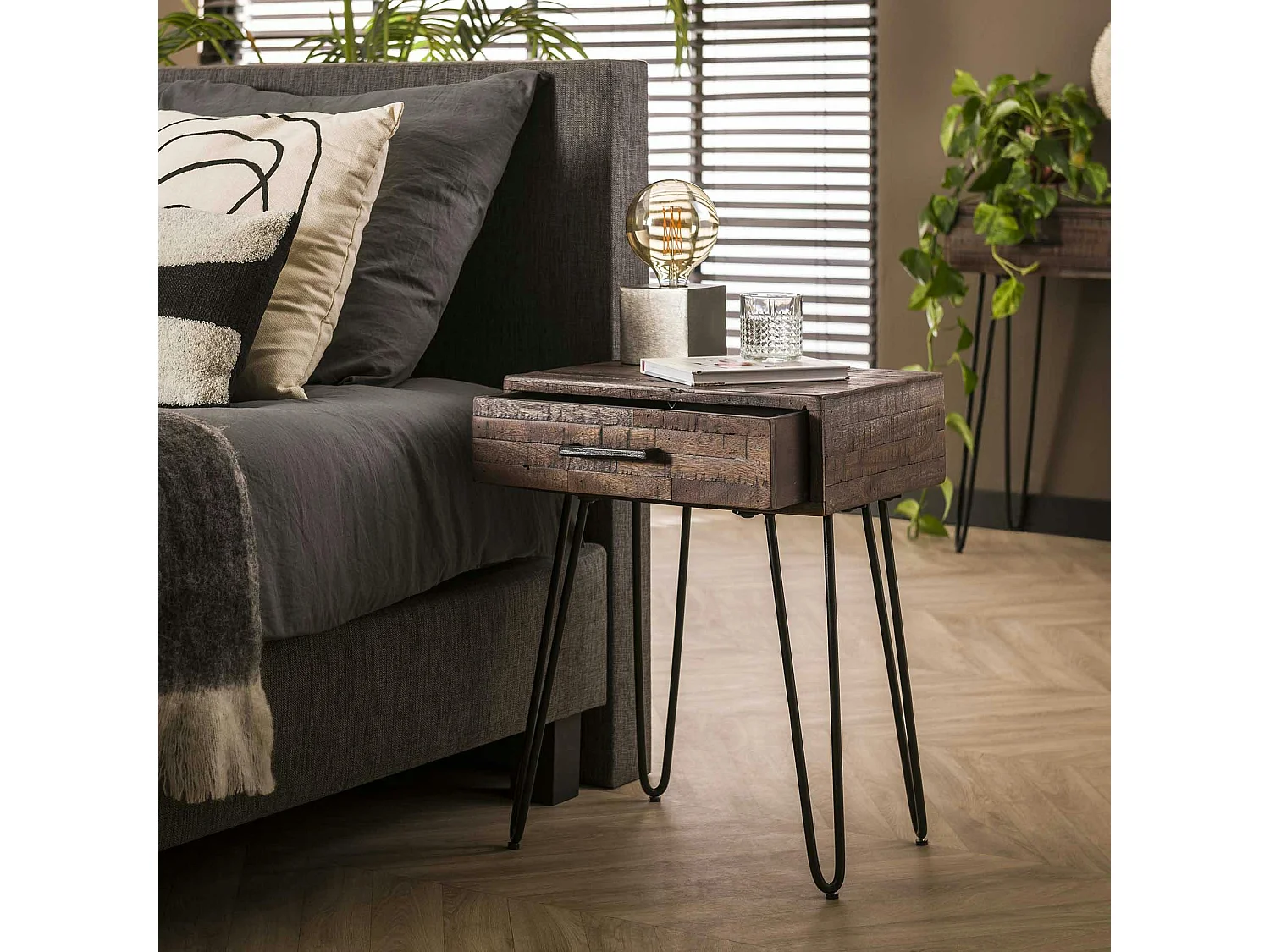 Table de chevet vintage en bois grisé 1 tiroir MELBOURNE