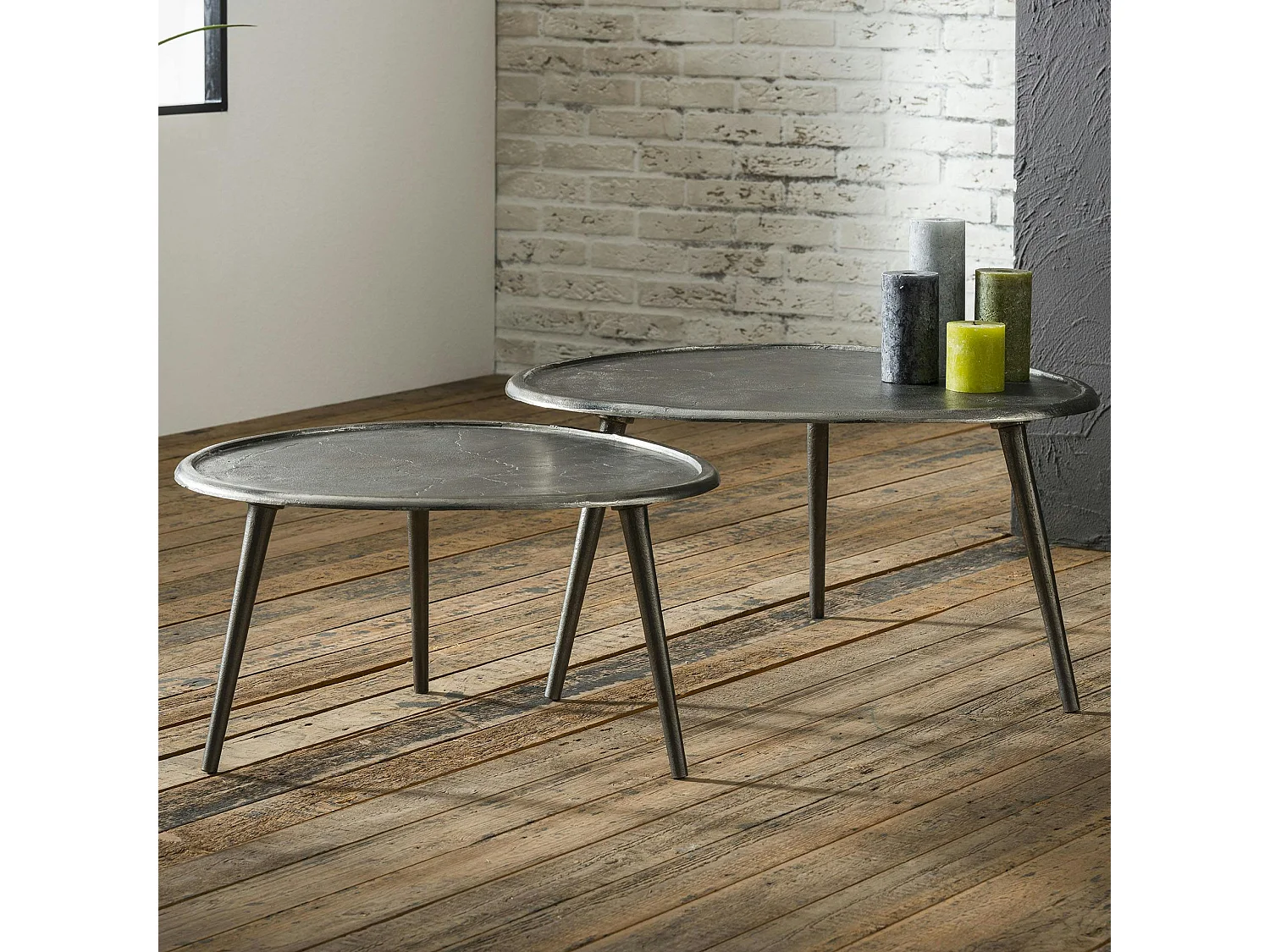 Bout de canapé vintage en métal noir 73 cm TRIBECA