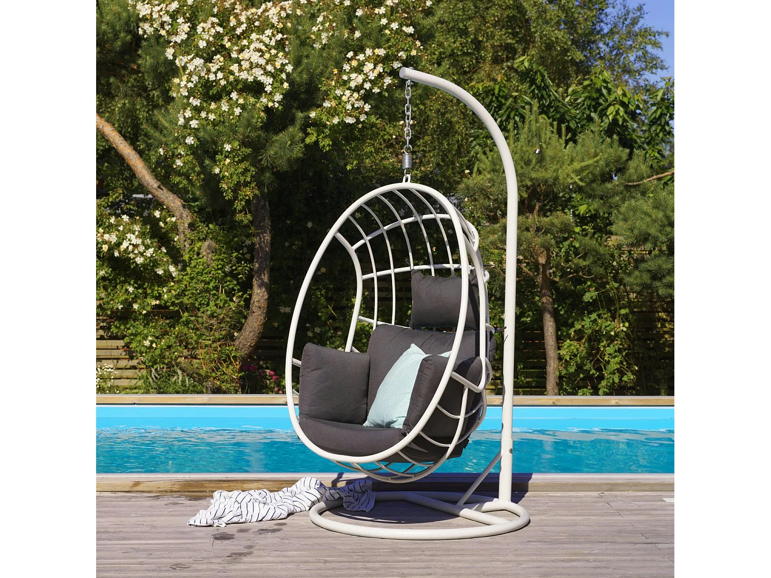 Fauteuil suspendu design en aluminium blanc OSLO