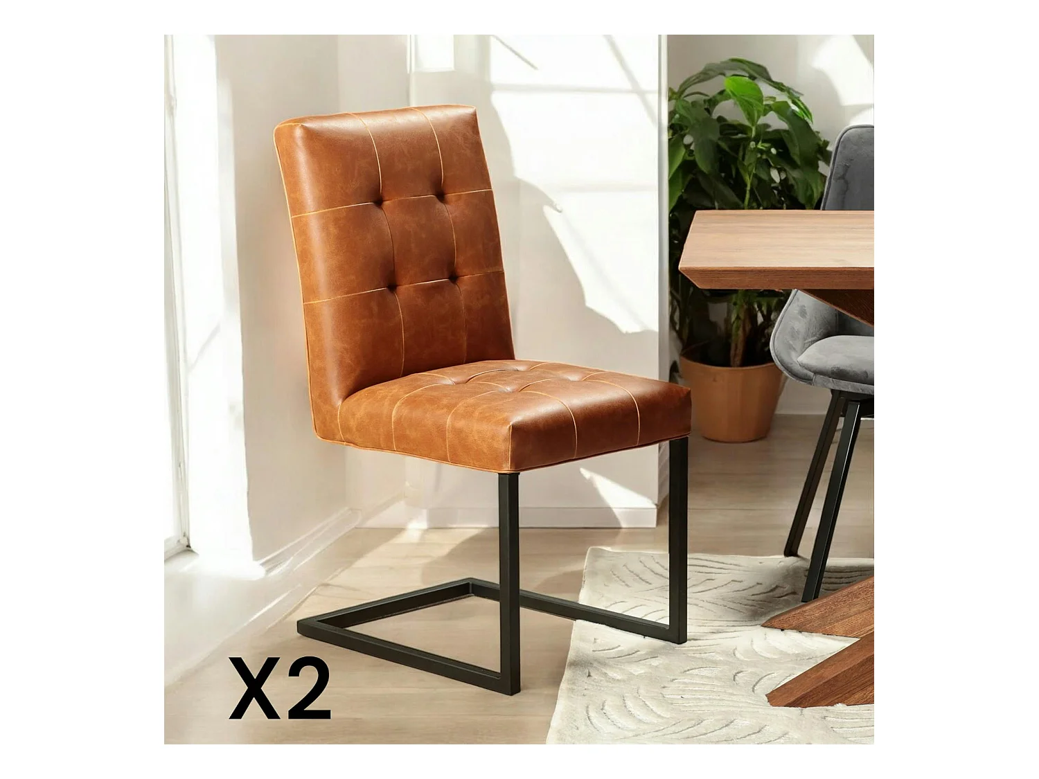 Chaise moderne camel (lot de 2) OKA