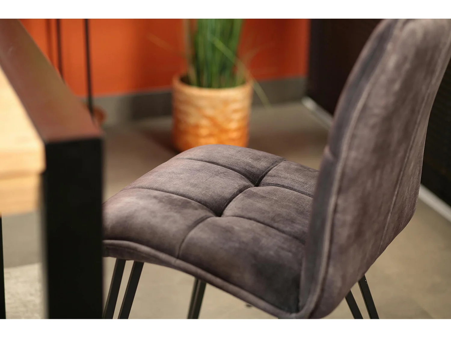 Chaise de salle à manger gris anthracite avec pieds épingle (lot de 2) MALMOE