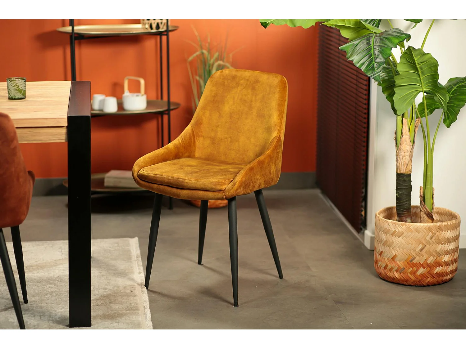 Chaise de salle à manger moutarde avec pieds métal (lot de 2) MALMOE