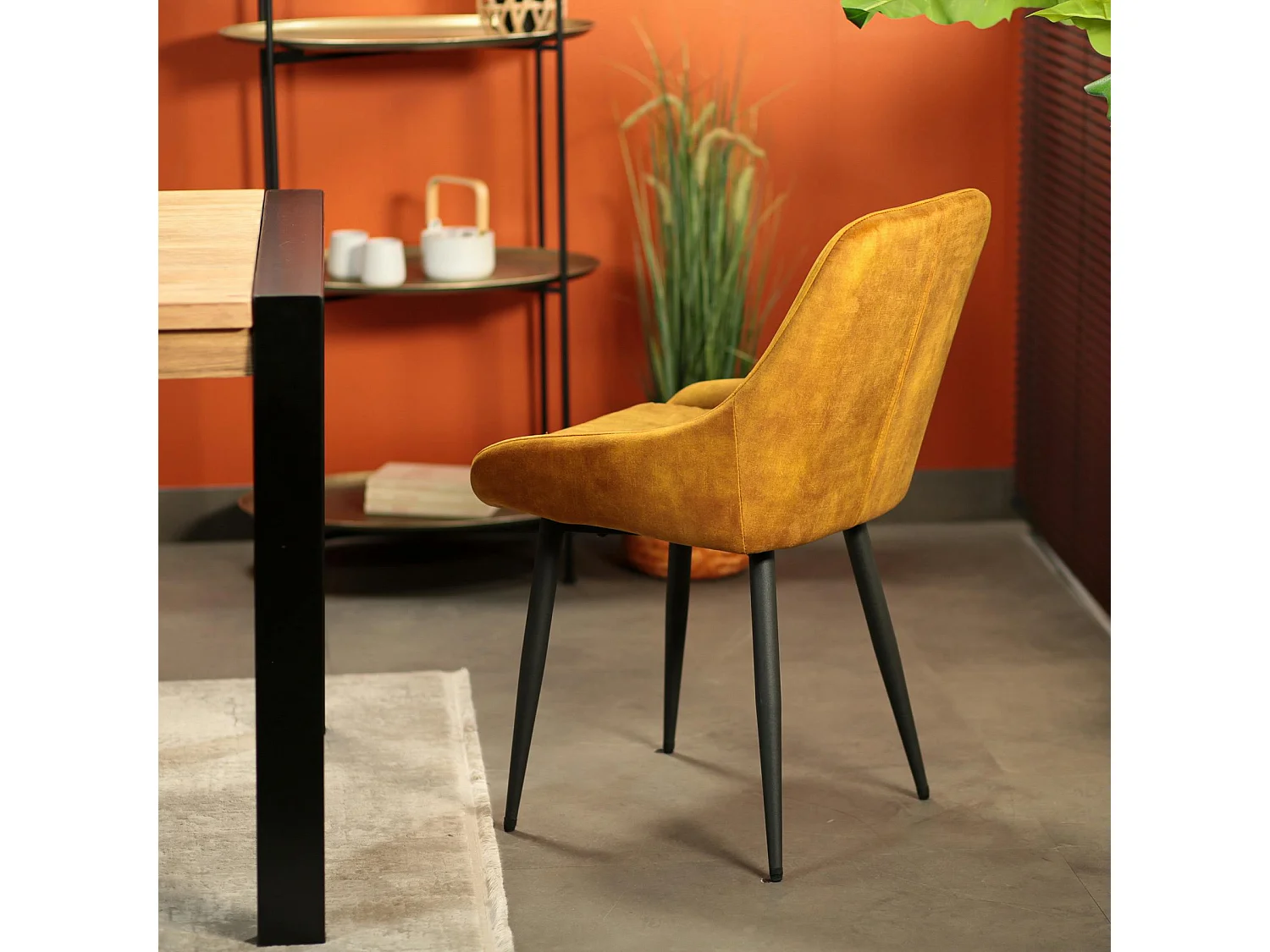 Chaise de salle à manger moutarde avec pieds métal (lot de 2) MALMOE