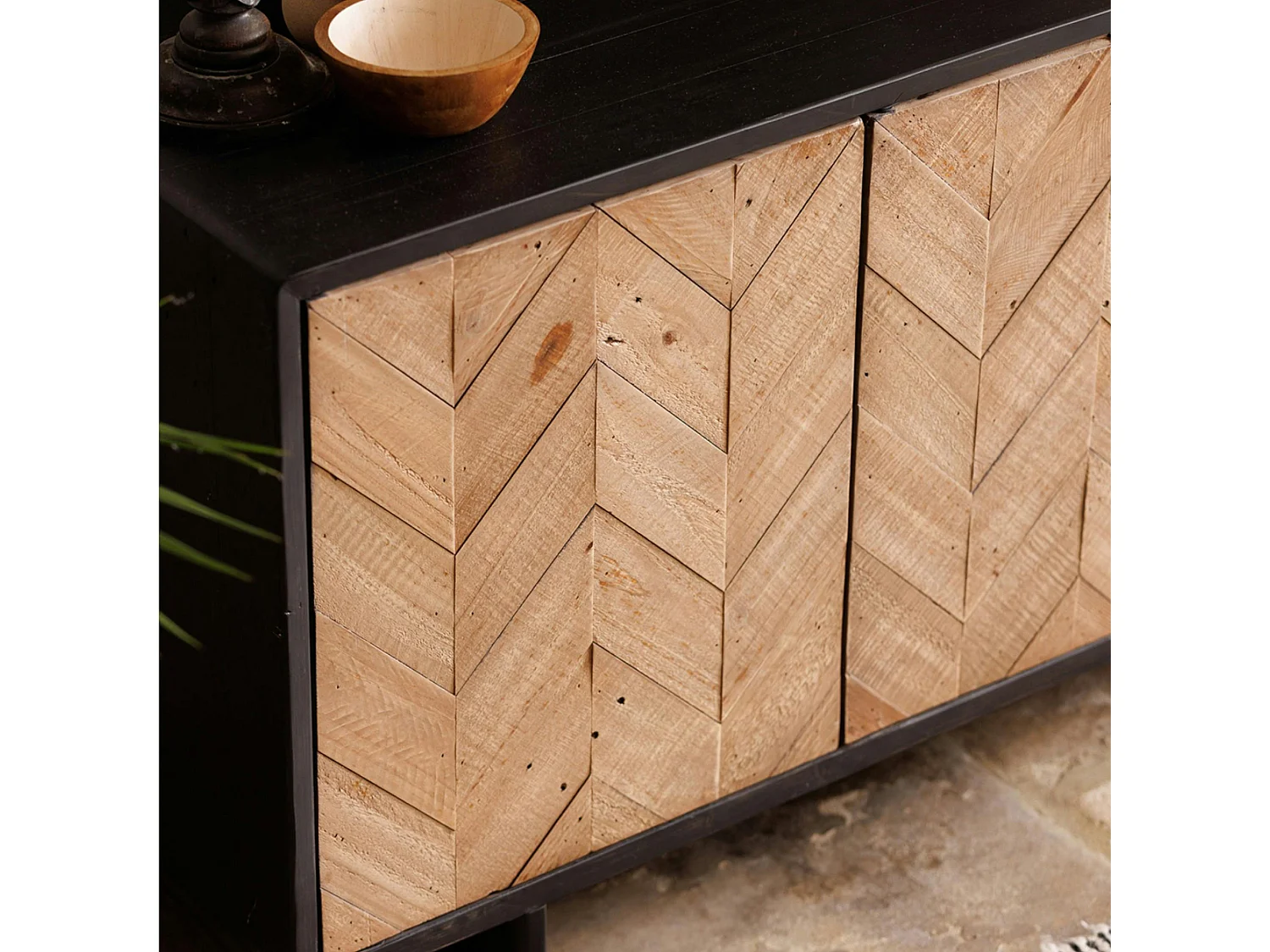Buffet en bois recyclé FSC 3 portes motif chevron FAGA