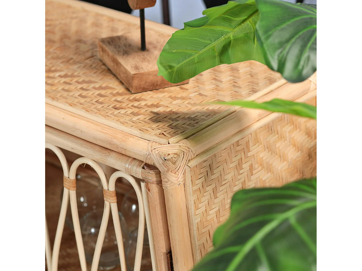 Buffet en rotin avec façade ajourée BALI