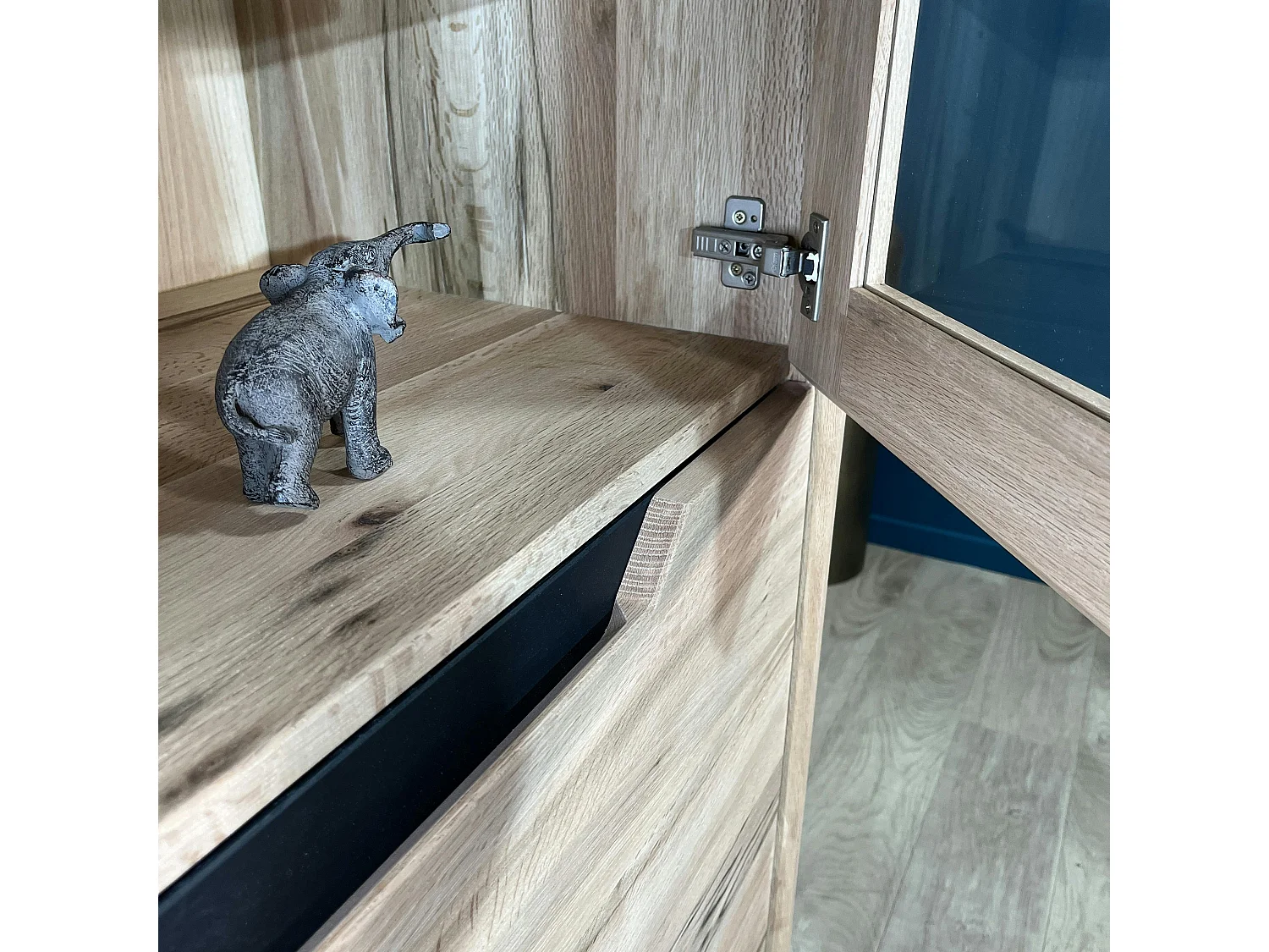 Buffet haut en chêne massif blanc éclairage led PALERME